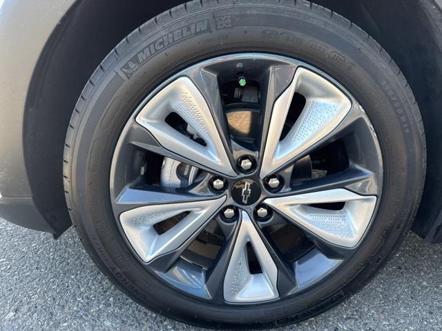 used 2022 Chevrolet Bolt EUV car, priced at $24,995