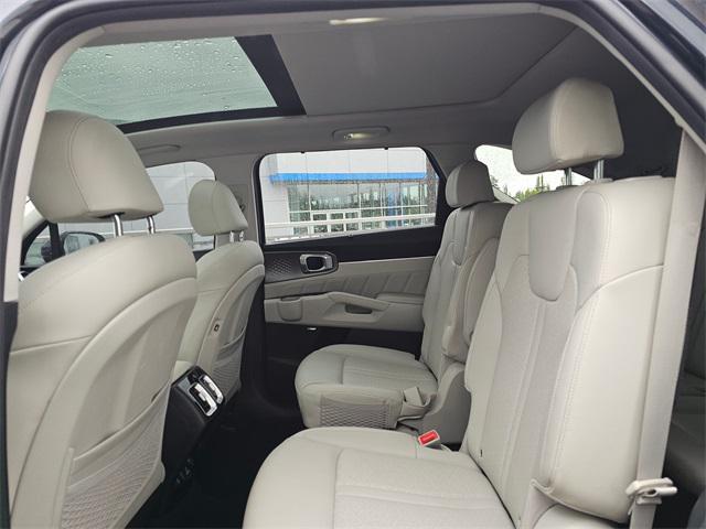 used 2023 Kia Sorento Hybrid car, priced at $23,767