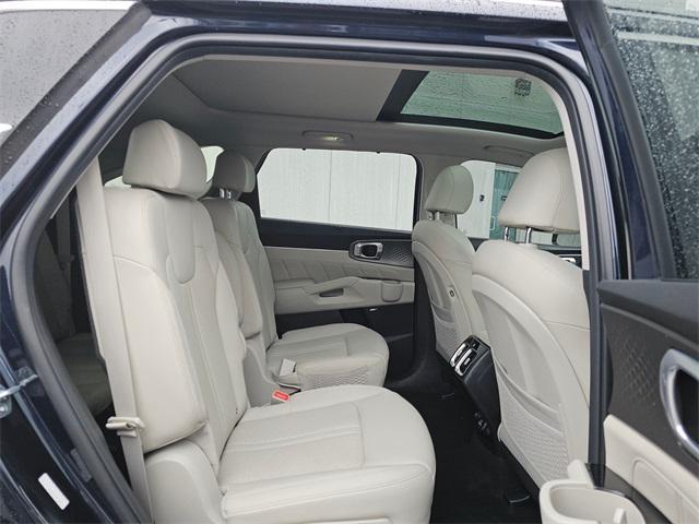 used 2023 Kia Sorento Hybrid car, priced at $23,767