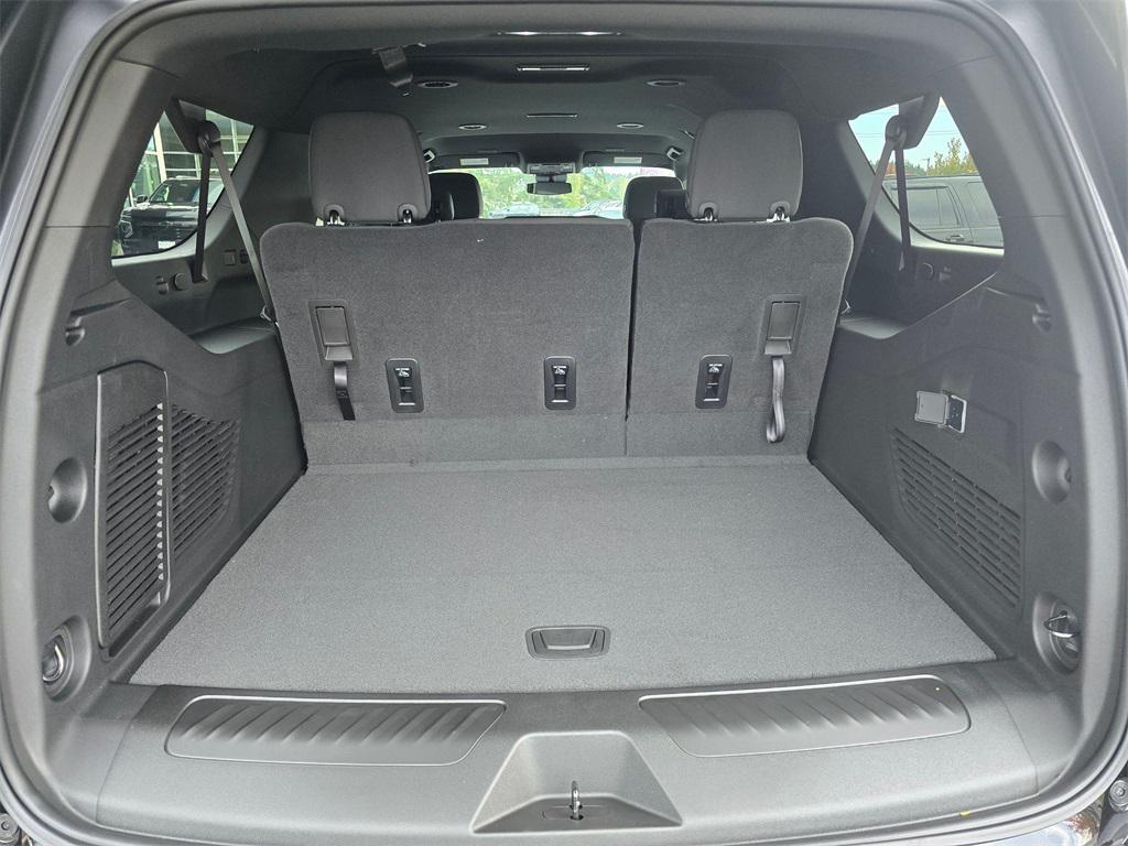 new 2025 Chevrolet Suburban car, priced at $69,785