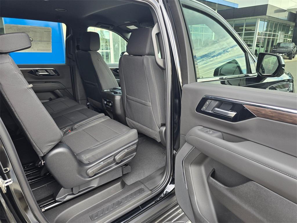new 2025 Chevrolet Suburban car, priced at $69,785