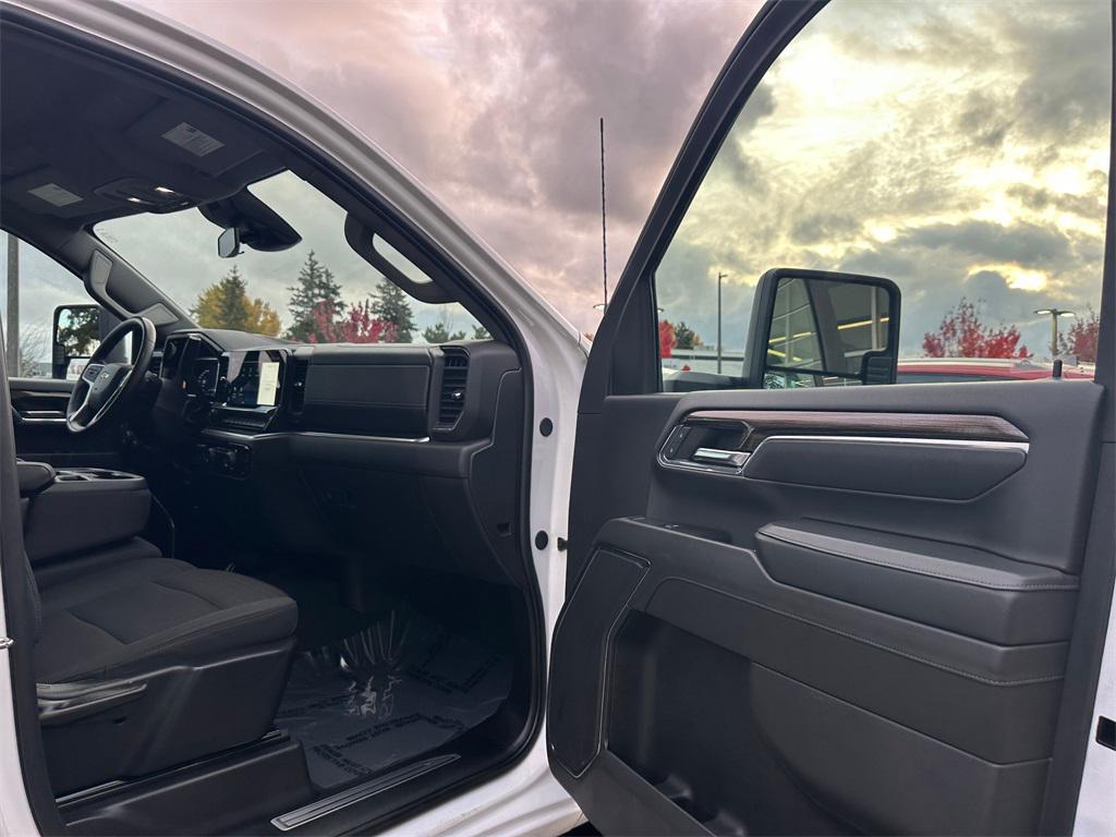 used 2024 Chevrolet Silverado 2500 car, priced at $51,995