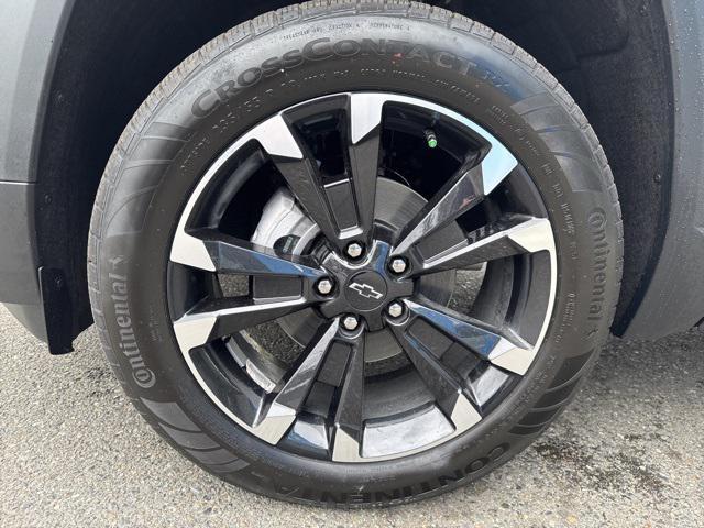 new 2025 Chevrolet Equinox car, priced at $37,840