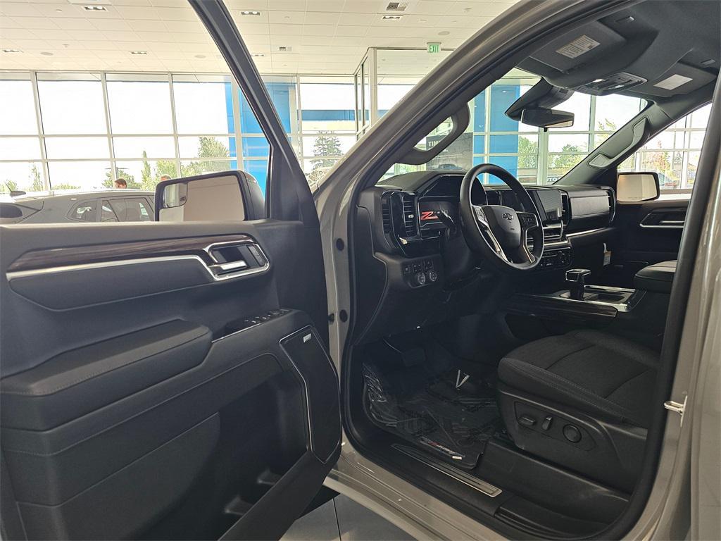 new 2025 Chevrolet Silverado 1500 car, priced at $60,610