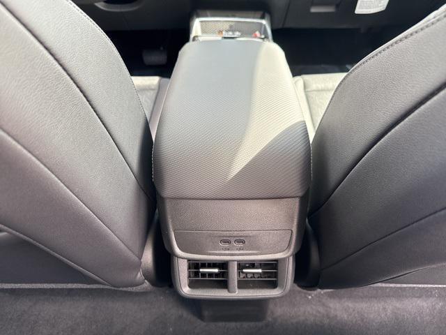 new 2025 Chevrolet Equinox car, priced at $35,490