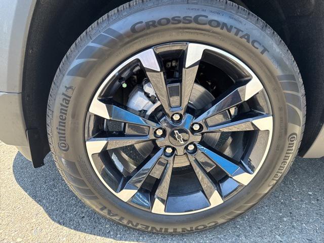 new 2026 Chevrolet Equinox car, priced at $37,345