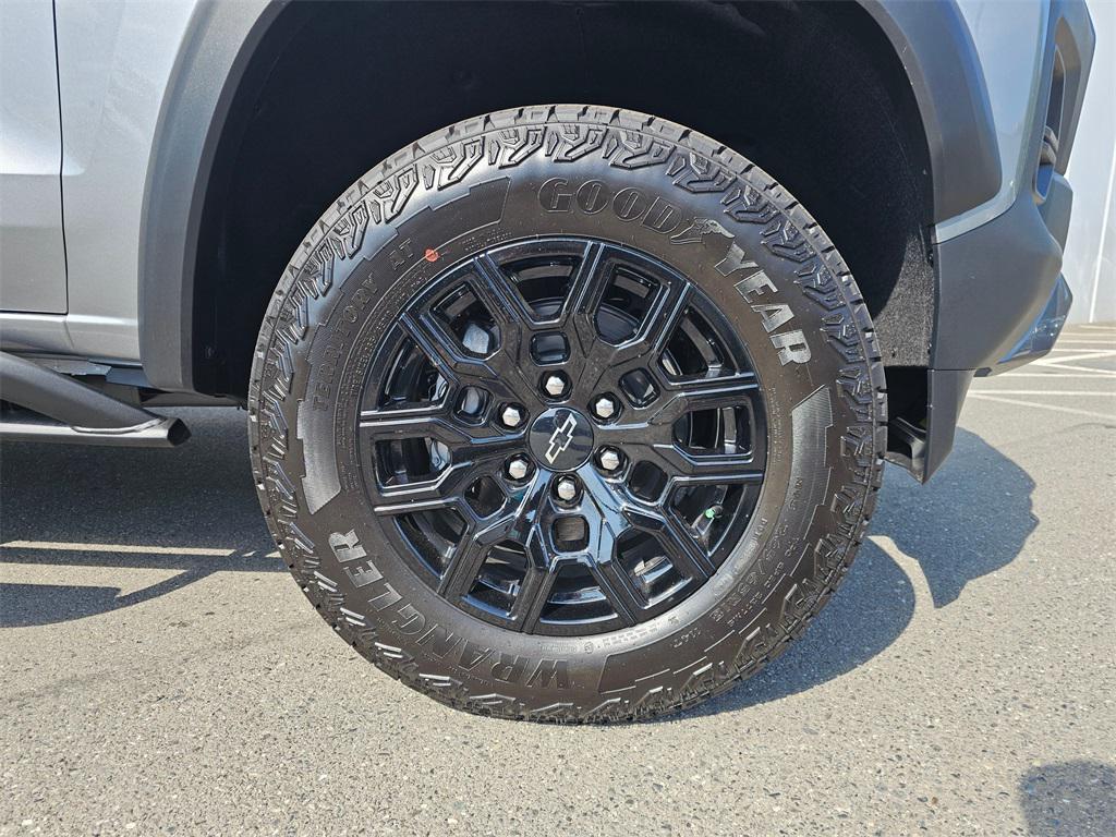 new 2026 Chevrolet Colorado car, priced at $49,220