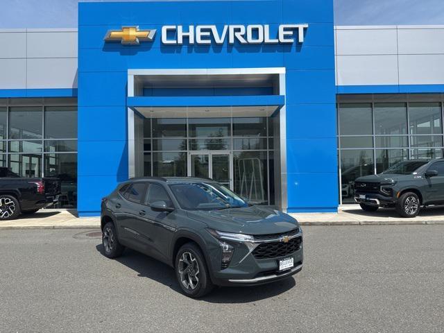 new 2025 Chevrolet Trax car, priced at $24,690