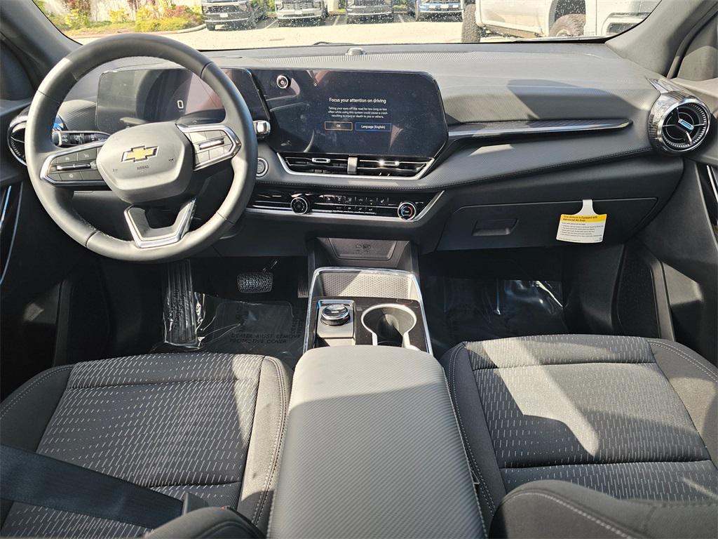 new 2026 Chevrolet Equinox car, priced at $32,490