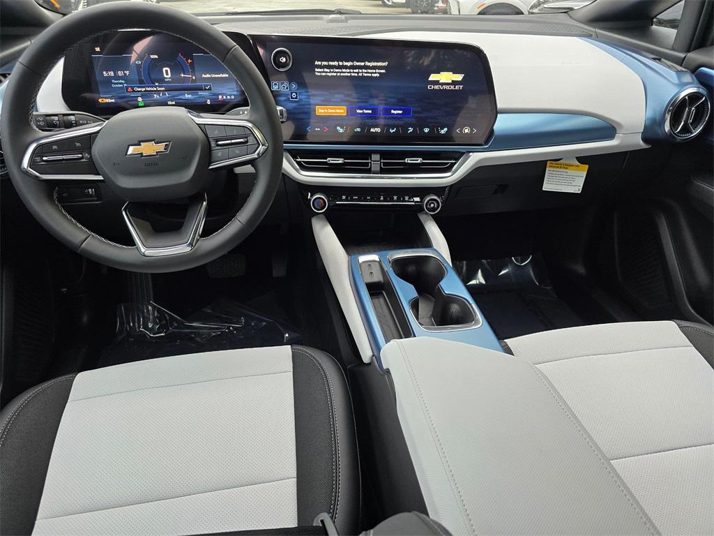 new 2026 Chevrolet Equinox car, priced at $37,610