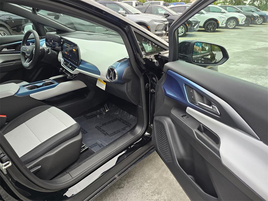 new 2026 Chevrolet Equinox car, priced at $37,610