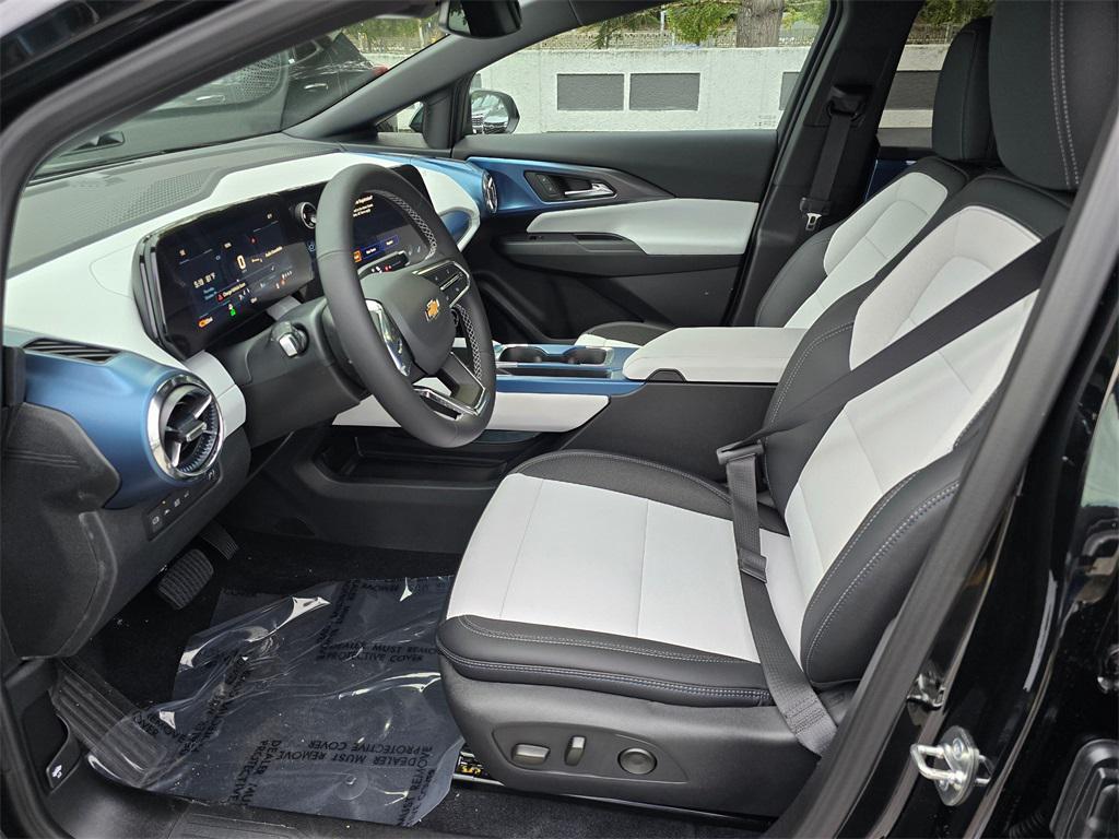new 2026 Chevrolet Equinox car, priced at $37,610