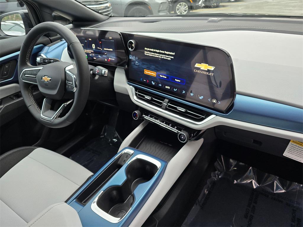 new 2026 Chevrolet Equinox car, priced at $37,610