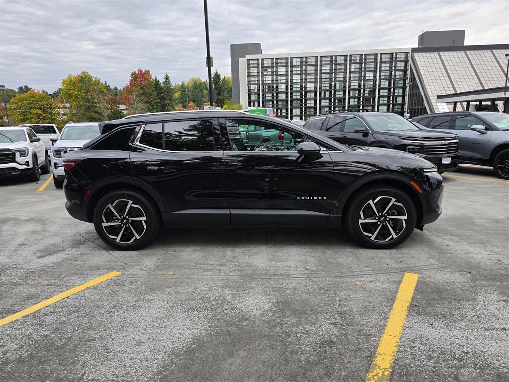 new 2026 Chevrolet Equinox car, priced at $37,610