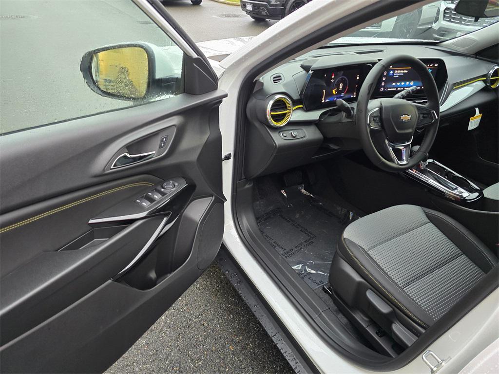 new 2026 Chevrolet Trax car, priced at $25,885