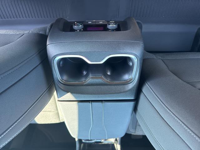 new 2025 Chevrolet Traverse car, priced at $45,555