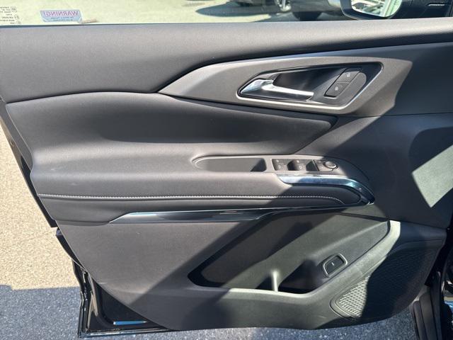 new 2025 Chevrolet Traverse car, priced at $45,555