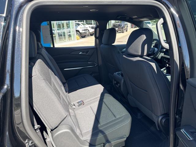 new 2025 Chevrolet Traverse car, priced at $45,555