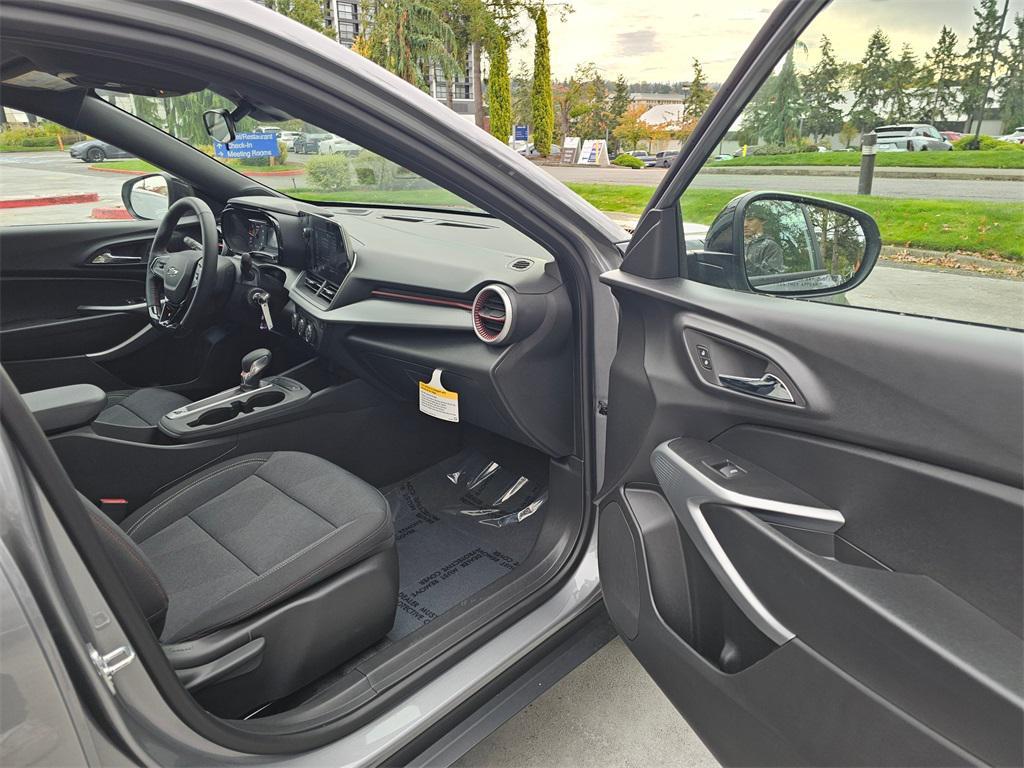 new 2025 Chevrolet Trax car, priced at $25,085