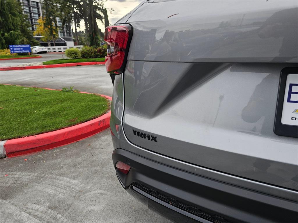 new 2025 Chevrolet Trax car, priced at $25,085