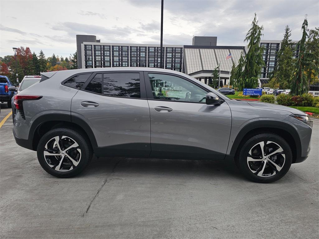 new 2025 Chevrolet Trax car, priced at $25,085