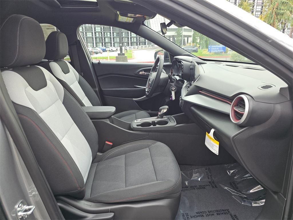 new 2025 Chevrolet Trax car, priced at $25,085