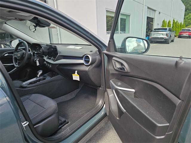 new 2025 Chevrolet Trax car, priced at $23,285