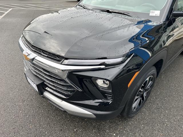 new 2024 Chevrolet TrailBlazer car, priced at $27,475