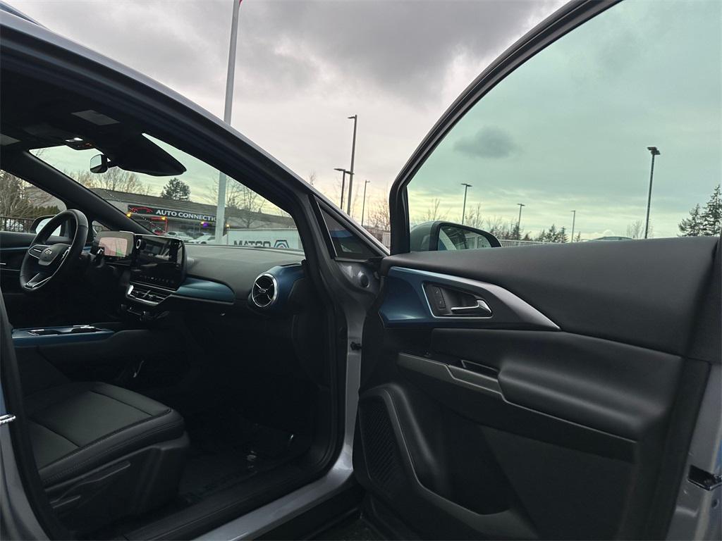 used 2025 Chevrolet Equinox EV car, priced at $27,995