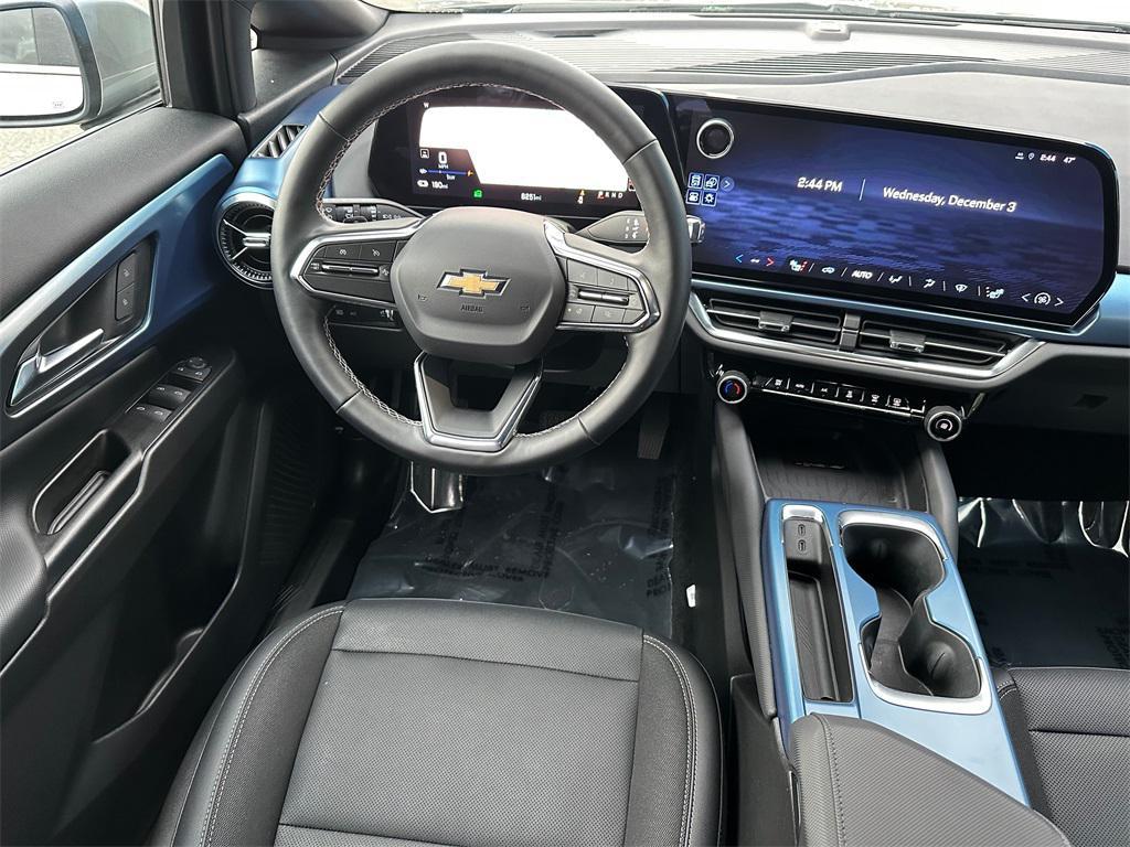 used 2025 Chevrolet Equinox EV car, priced at $27,995