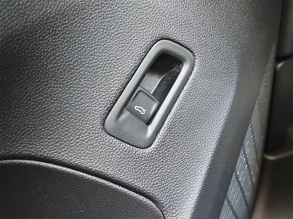 new 2025 Volkswagen Atlas car, priced at $54,175