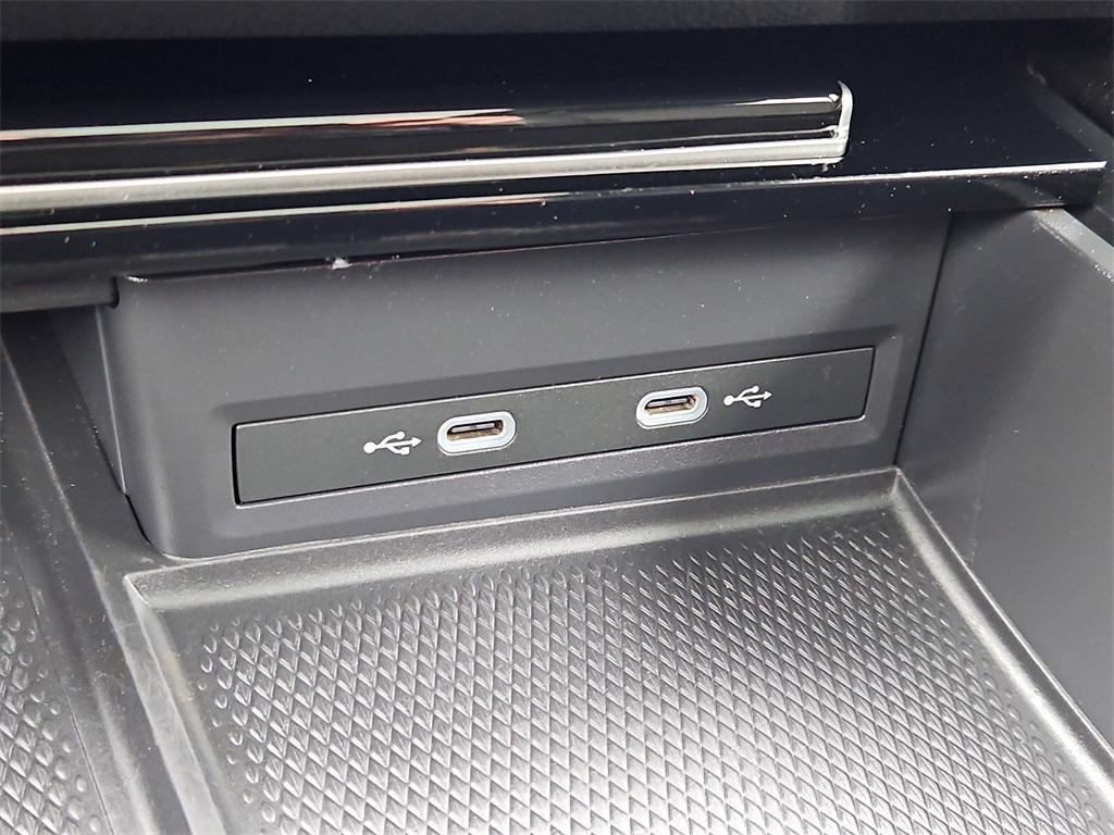 used 2024 Volkswagen Atlas car, priced at $35,987