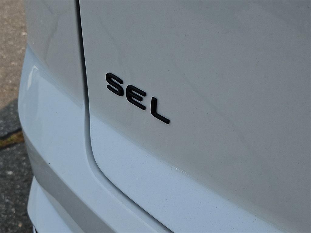 new 2025 Volkswagen Atlas Cross Sport car, priced at $50,590