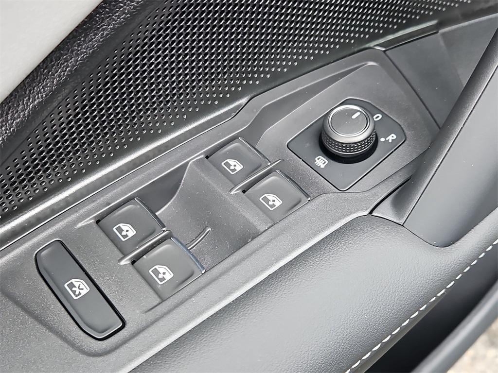 new 2025 Volkswagen Tiguan car, priced at $38,774