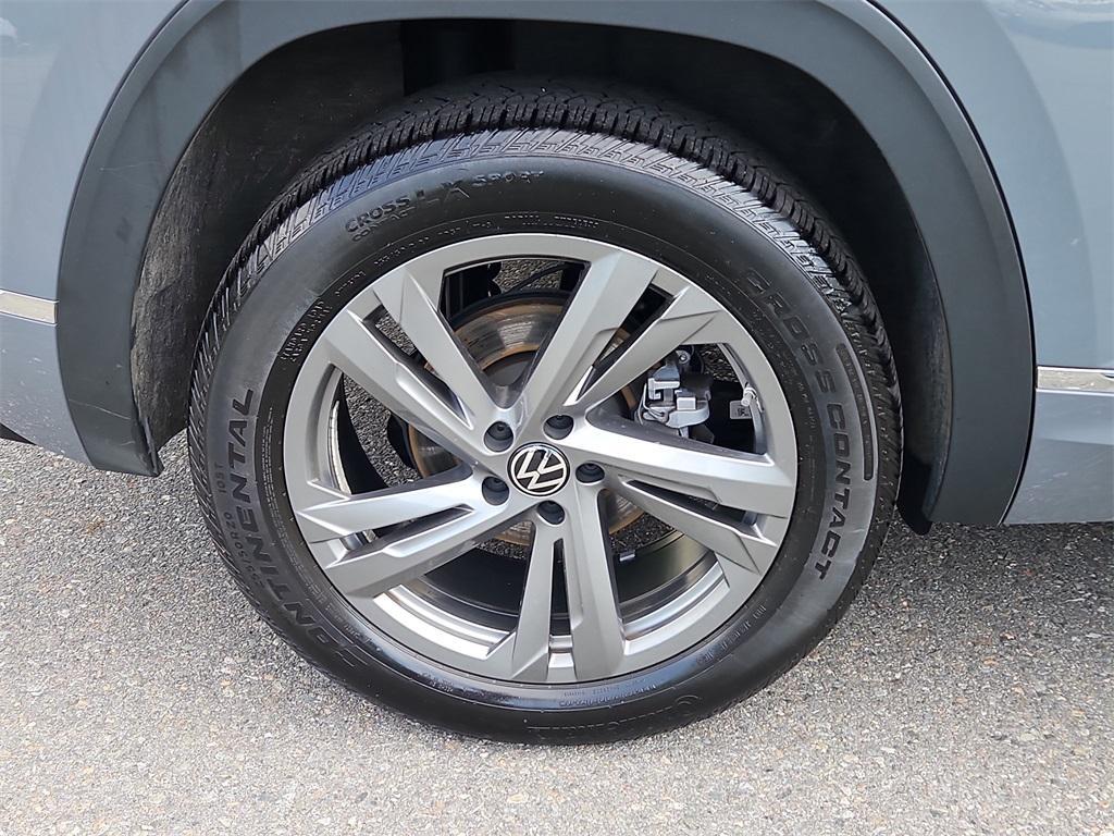 used 2024 Volkswagen Atlas Cross Sport car, priced at $41,399