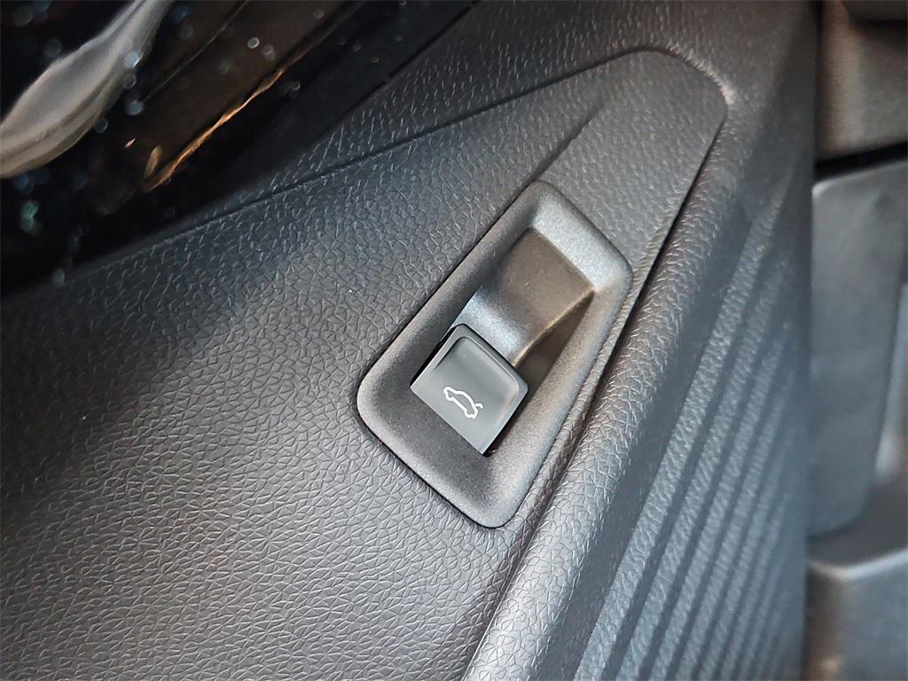 new 2025 Volkswagen ID.4 car, priced at $58,373