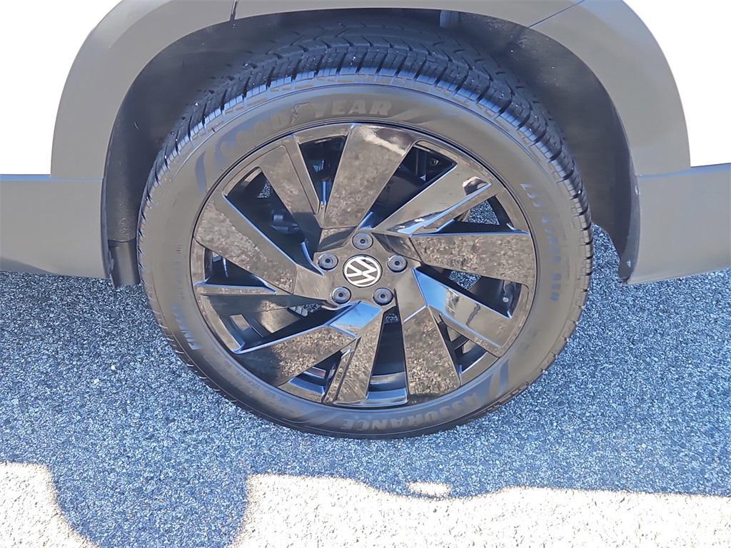 used 2024 Volkswagen Taos car, priced at $26,987