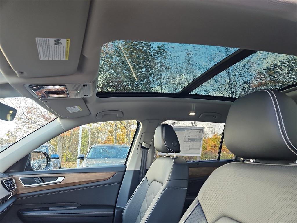 new 2026 Volkswagen Atlas car, priced at $49,586