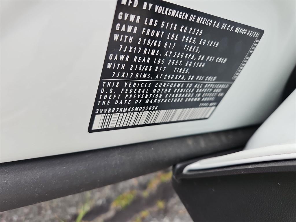new 2025 Volkswagen Tiguan car, priced at $32,188