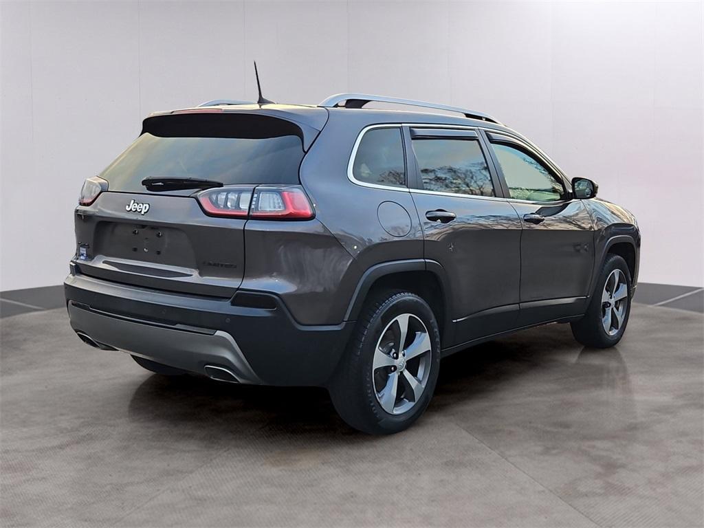 used 2019 Jeep Cherokee car, priced at $15,499