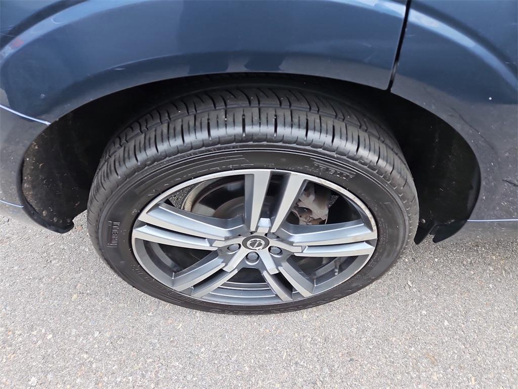 used 2020 Volvo XC60 car, priced at $29,987
