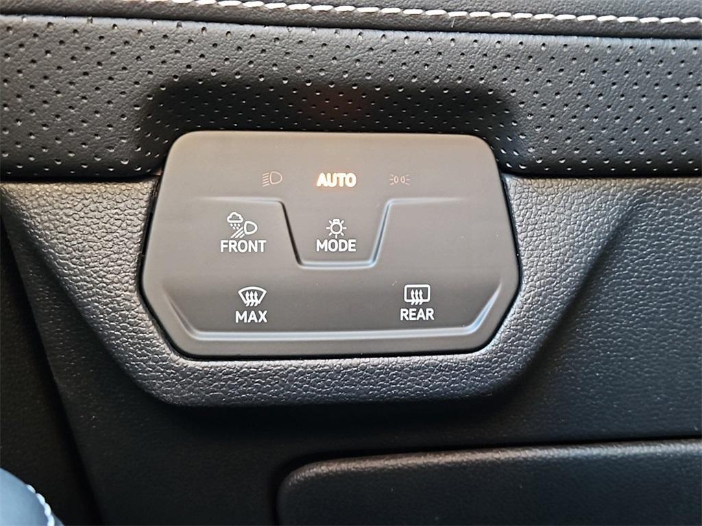 new 2025 Volkswagen Atlas car, priced at $54,646