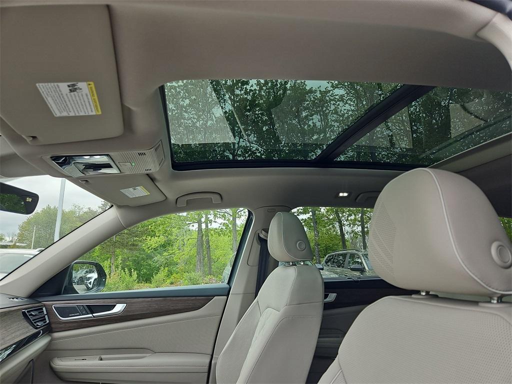 new 2025 Volkswagen Atlas car, priced at $55,030