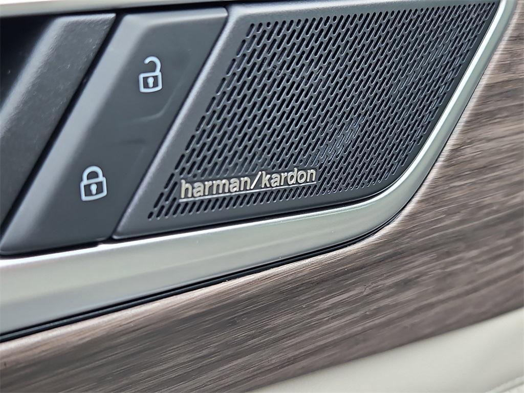 new 2025 Volkswagen Atlas car, priced at $55,030