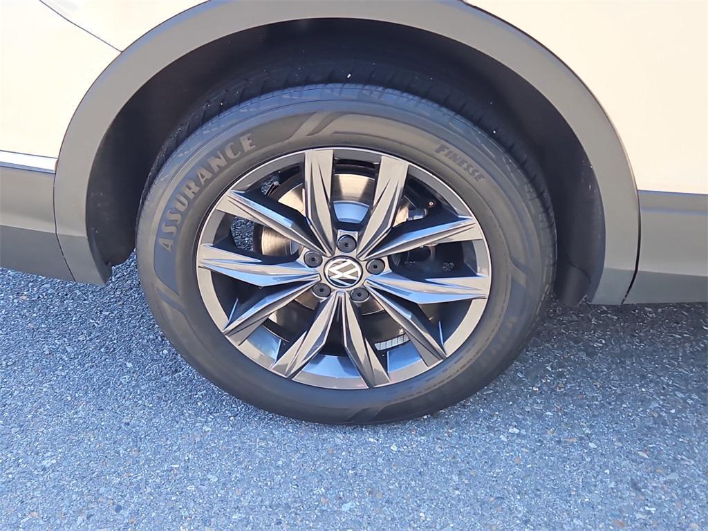 used 2022 Volkswagen Tiguan car, priced at $25,999