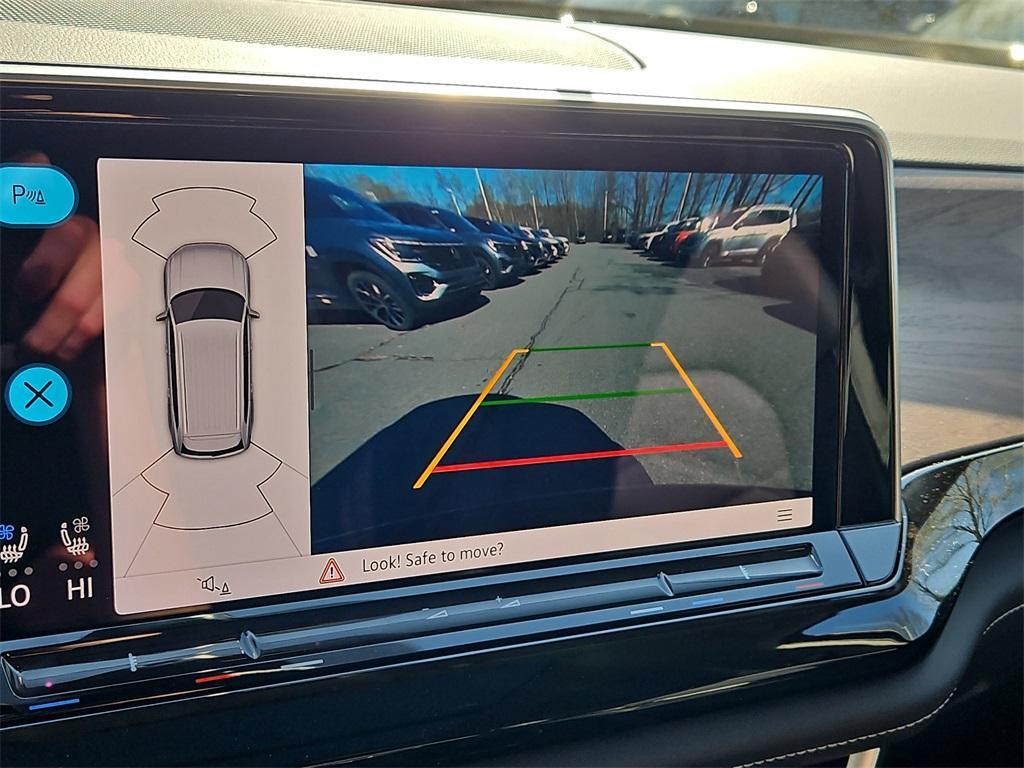 new 2025 Volkswagen Atlas car, priced at $45,775