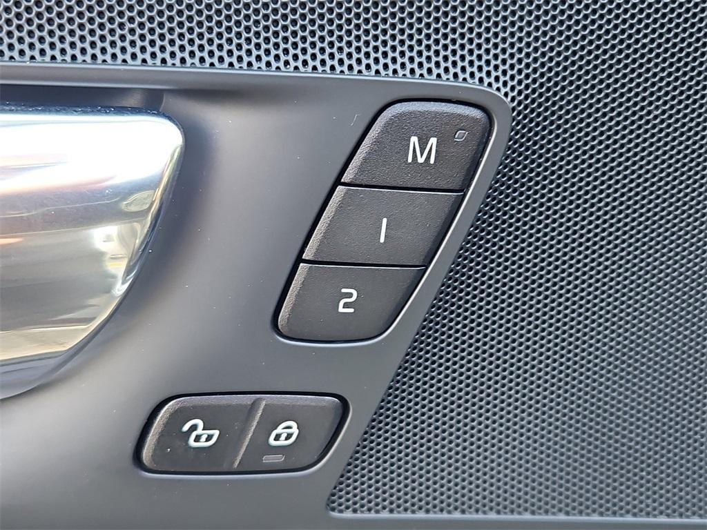 used 2019 Volvo XC60 car, priced at $25,999