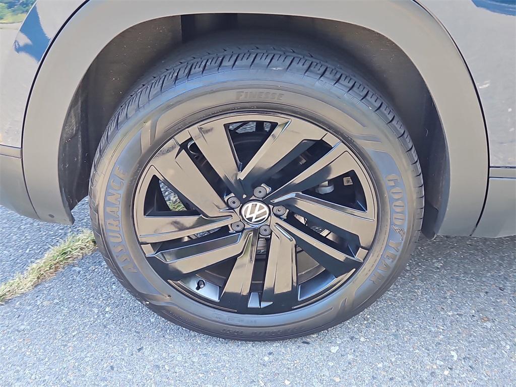used 2022 Volkswagen Atlas Cross Sport car, priced at $30,299