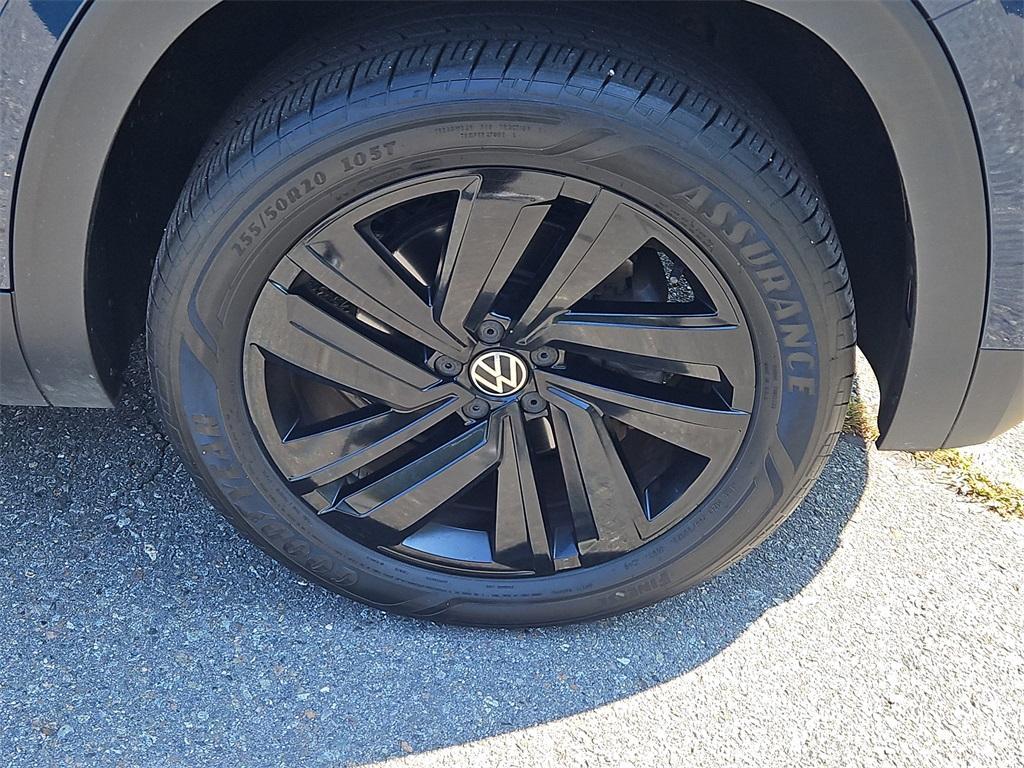 used 2022 Volkswagen Atlas Cross Sport car, priced at $30,299