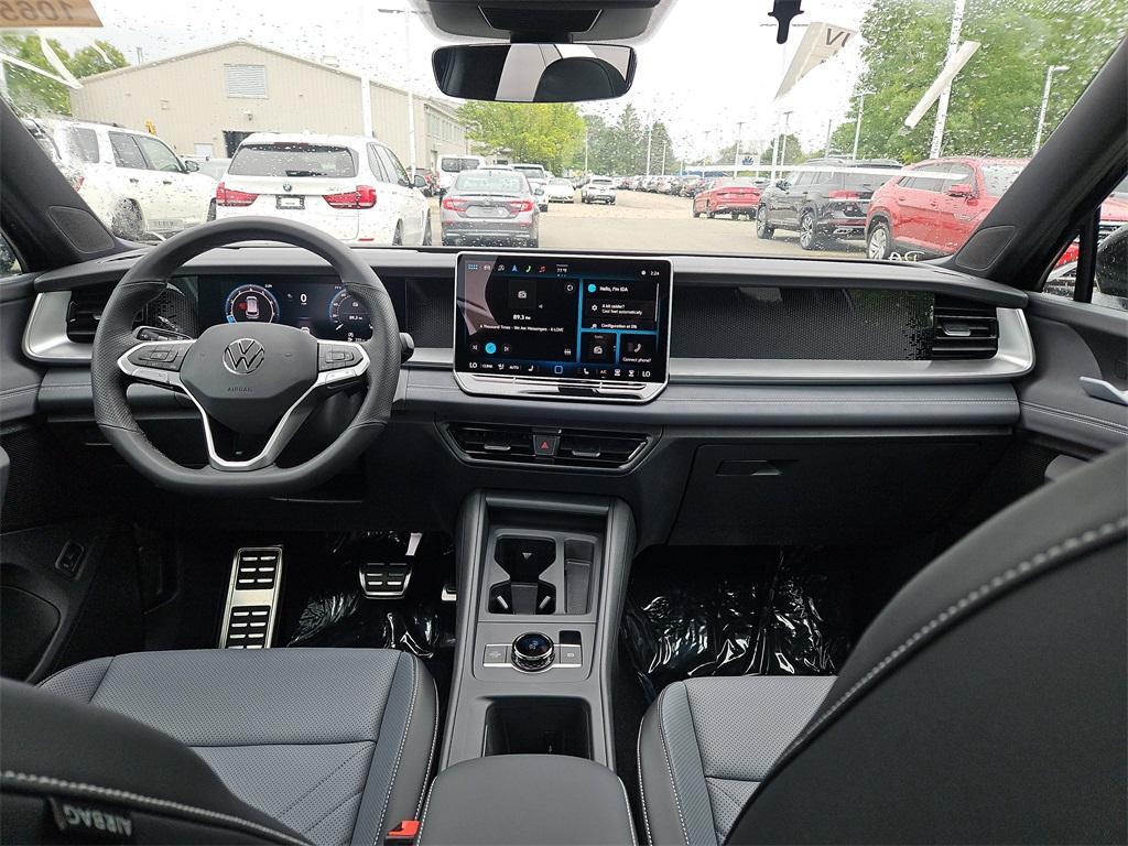 new 2025 Volkswagen Tiguan car, priced at $38,160